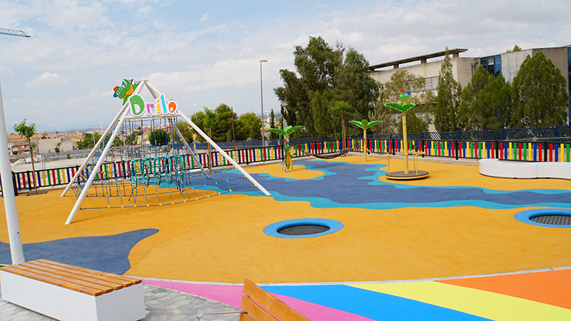 Impresionante parque infantil temático para Cártama - Industrias